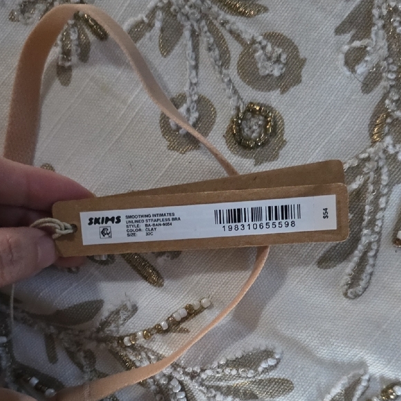SKIMS Soft Beige Bra - Picture 2 of 2